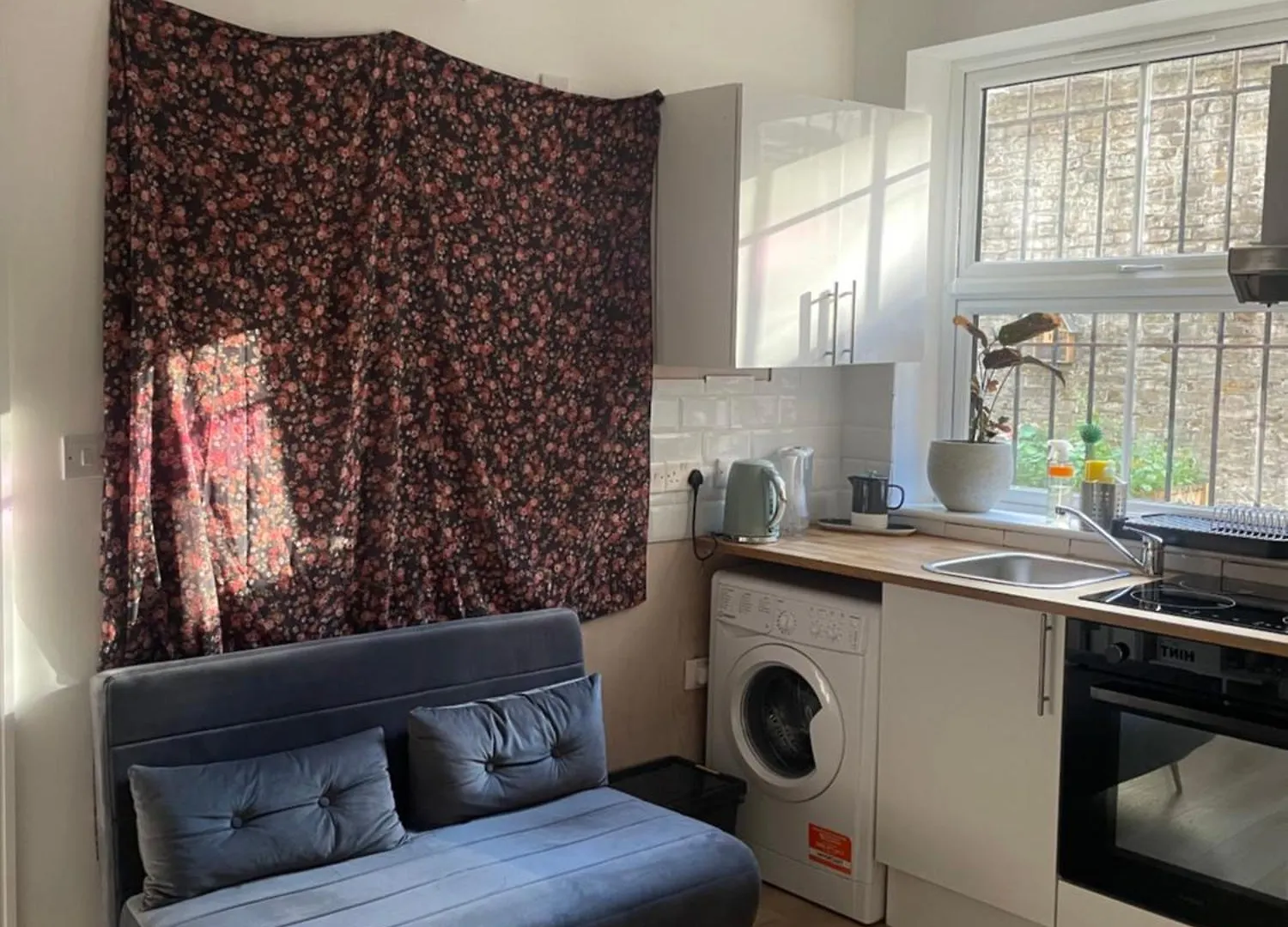 Little Victorian Conversion Apartment London 0*,  United Kingdom