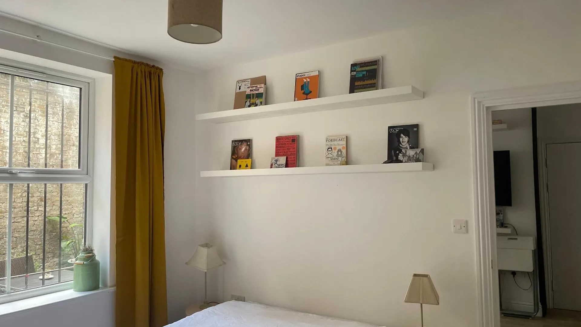 Little Victorian Conversion Apartment London 0*,